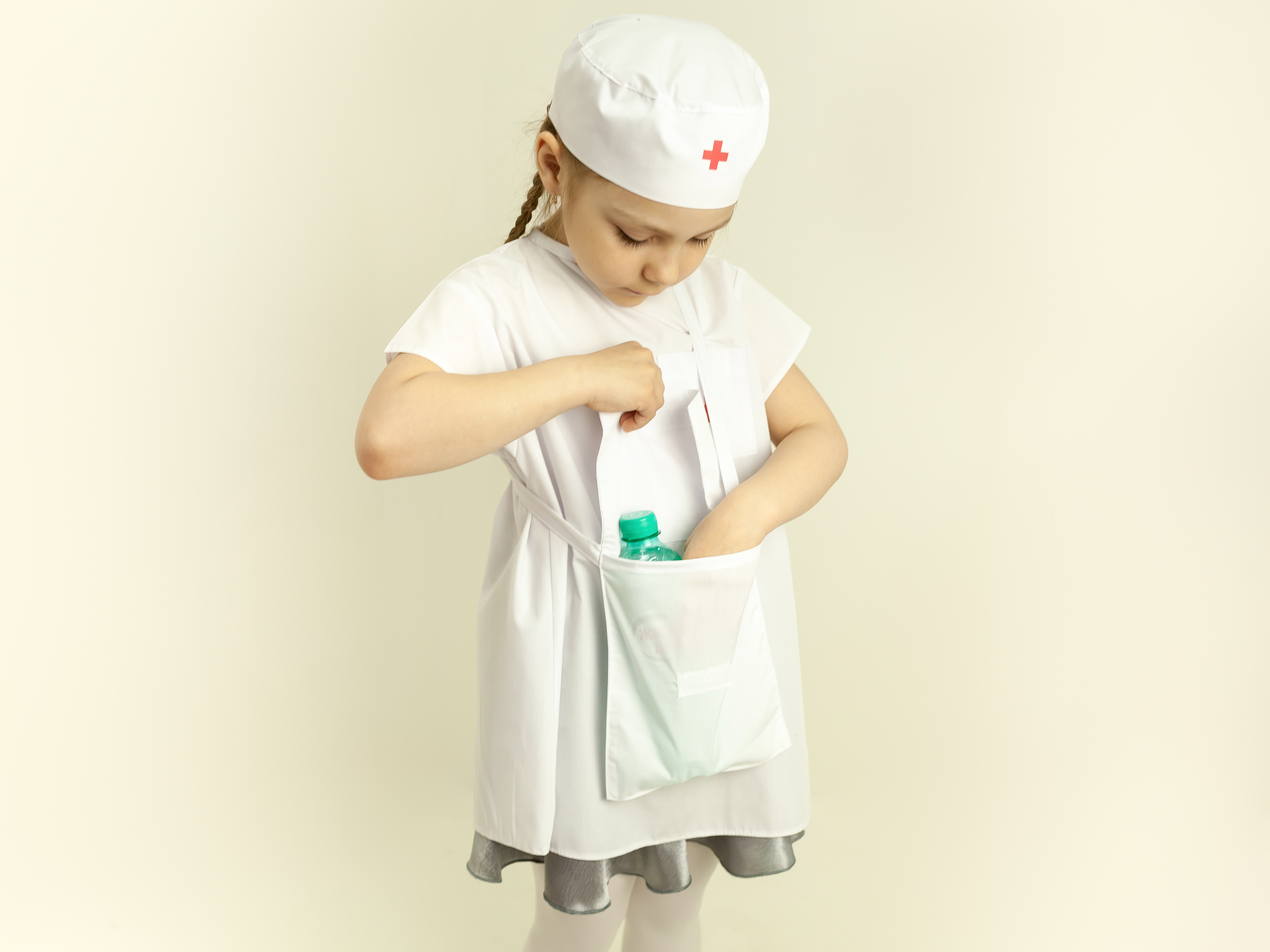 Nurse (coat + hat + bag)