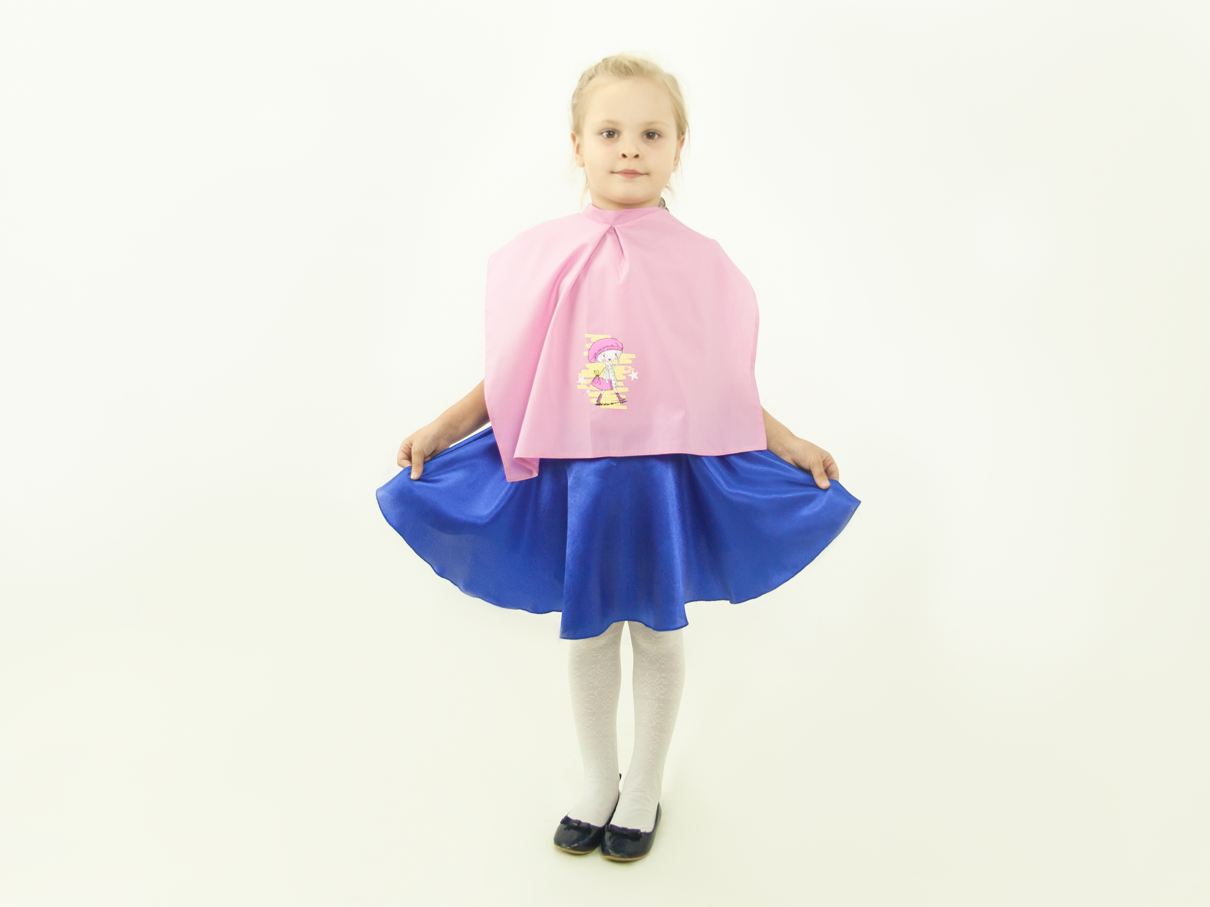 Hairdresser (apron + gown for a child client)